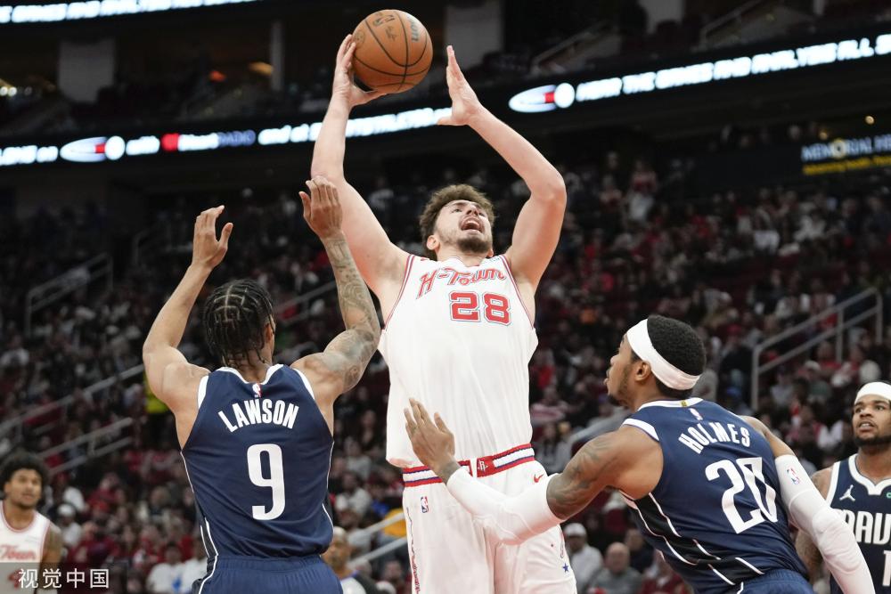 德转：成都蓉城出售孟俊杰与顾嘉逸获得35万元转会费.