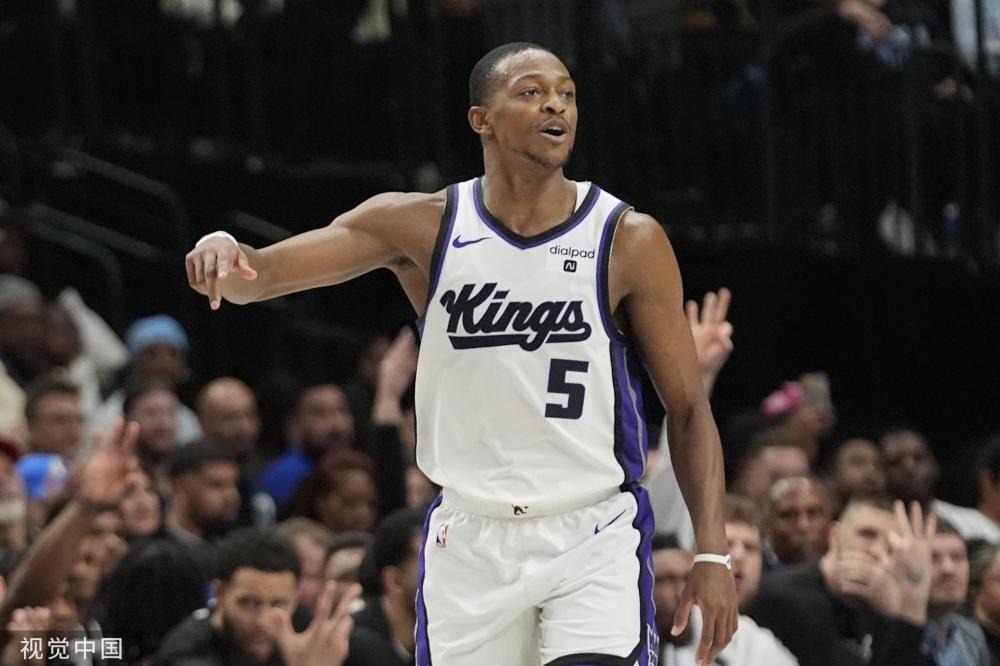 德天空：拜仁将迪亚斯列入引援名单，但尚未与利物浦谈判.