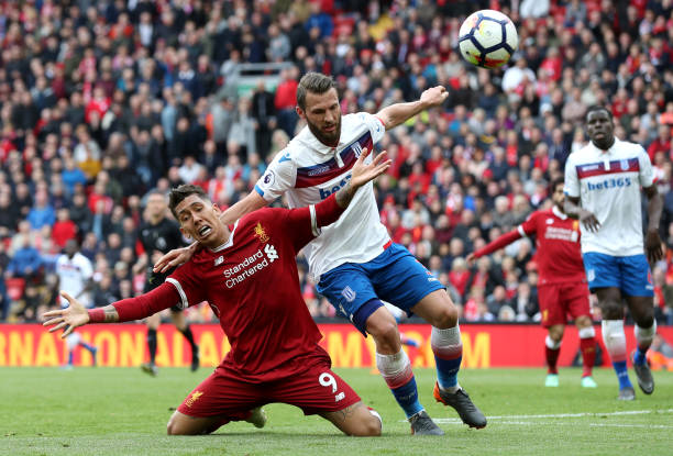 对方防线的 对方防线的